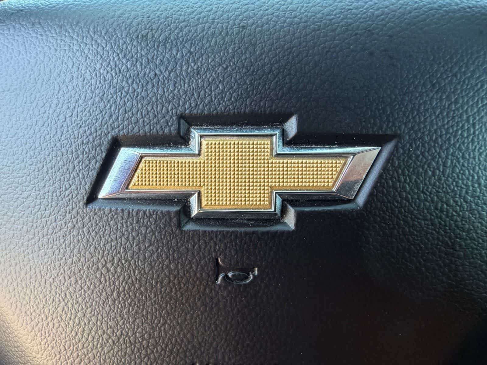 Used 2020 Satin Steel Metallic Chevrolet Custom image 25