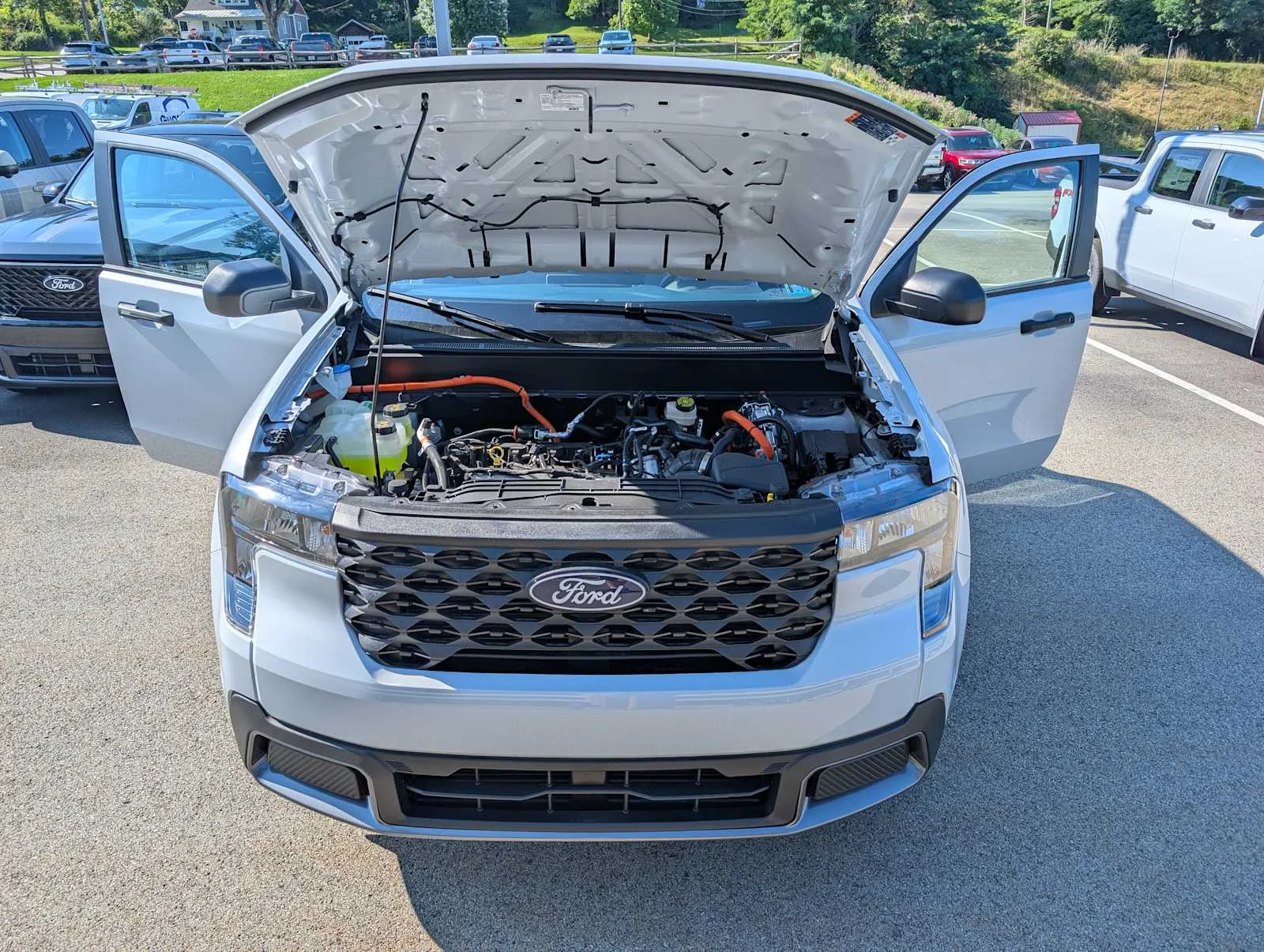 New 2026 Space White Metallic Ford XLT image 9