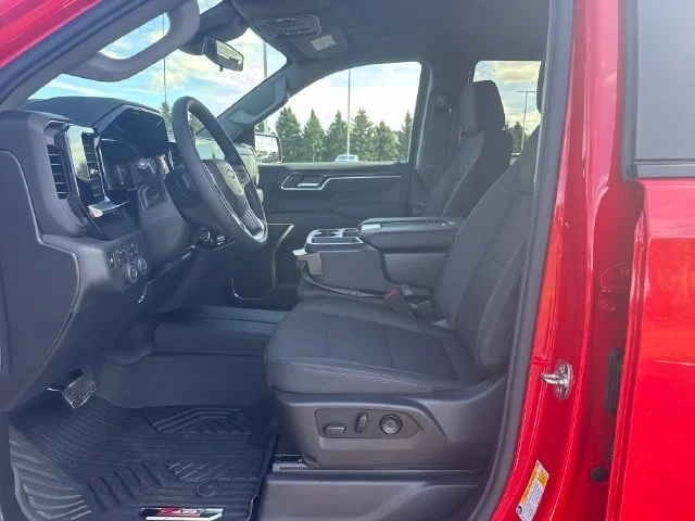 2026 Chevrolet Silverado 1500 LT - Photo 10