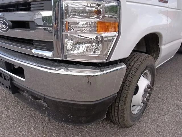 New 2026 Oxford White Ford E-450 DRW image 9