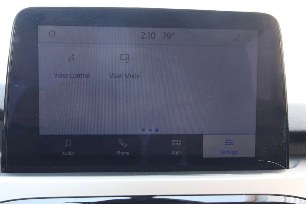 Used 2021 Red Ford SE image 36