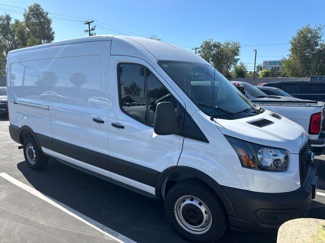 Certified Used 2025 Oxford White Ford Base image 1