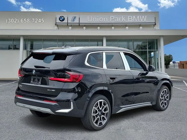 New 2026 Jet Black BMW xDrive28i image 4