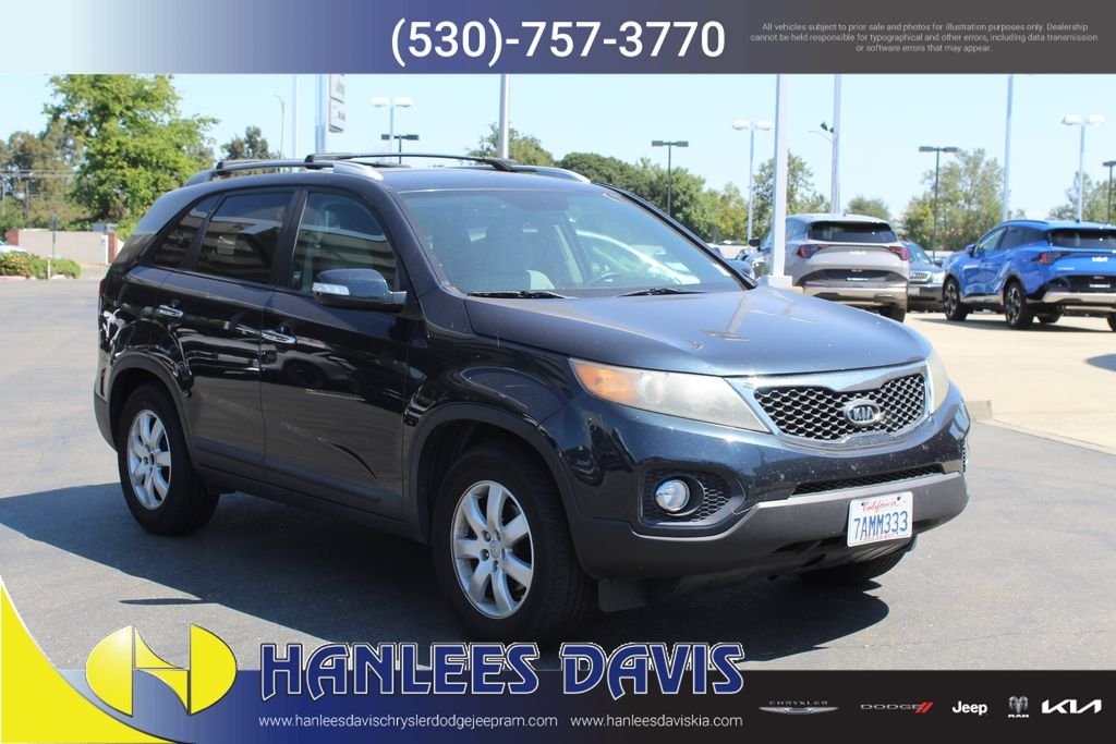 Used 2012 Black Kia LX image 5