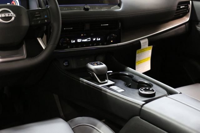 2026 Nissan Rogue Platinum - Photo 16
