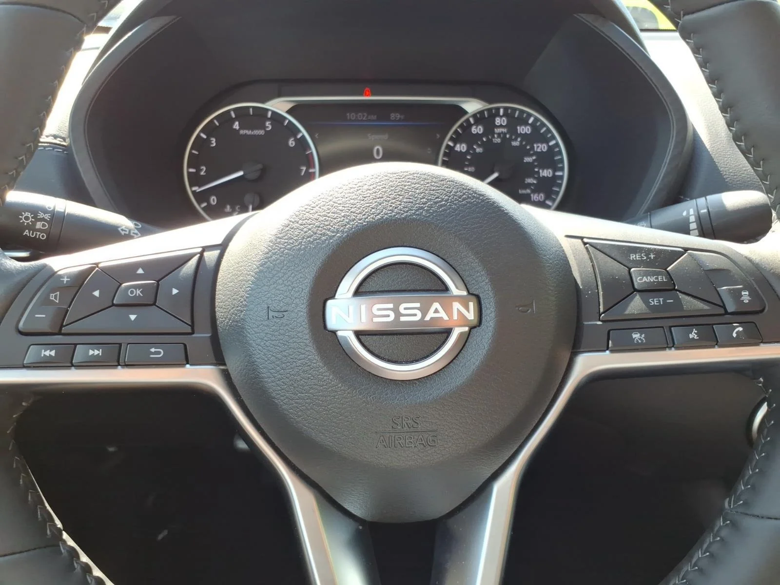 Used 2025 Aspen White Tricoat Nissan SV image 13