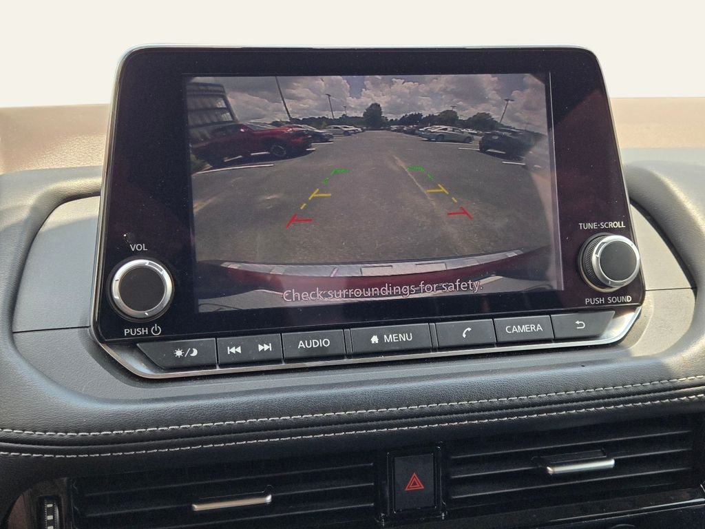 Used 2022 Red Nissan SV image 33