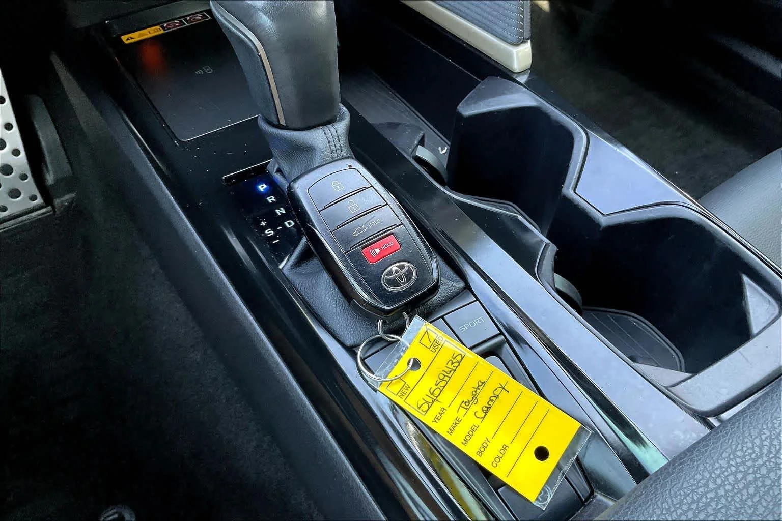 Used 2025 Ice Cap Toyota SE image 14