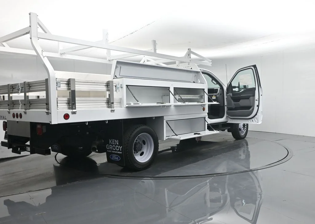 New 2025 Oxford White Ford XL image 32