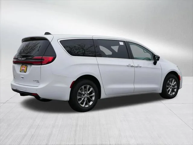 New 2026 Bright White Clearcoat Chrysler Limited image 7