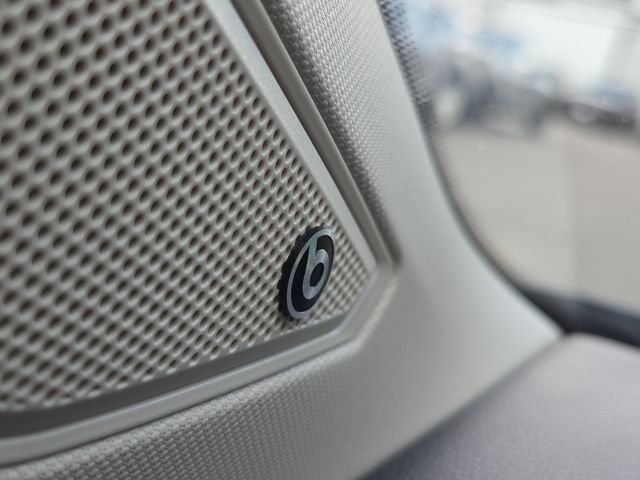 Used 2019 Silk Volkswagen SEL image 12