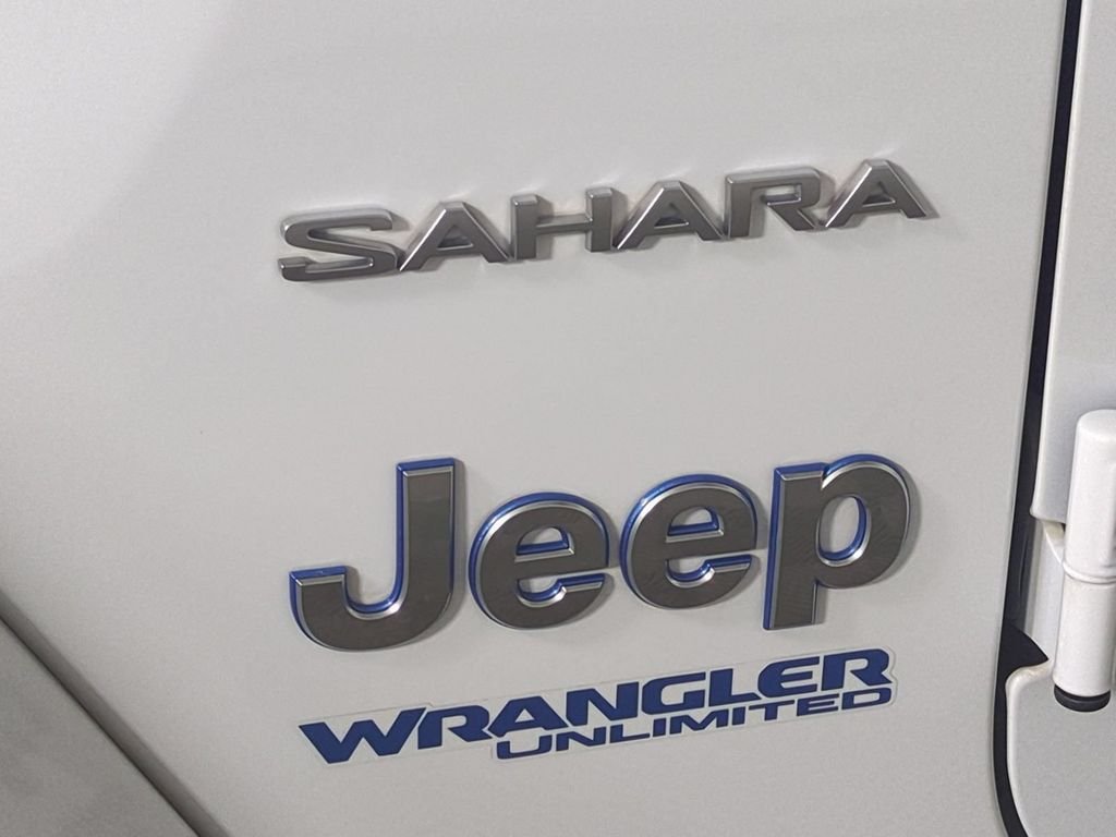 2022 Jeep Wrangler Unlimited Sahara 4XE - Photo 13