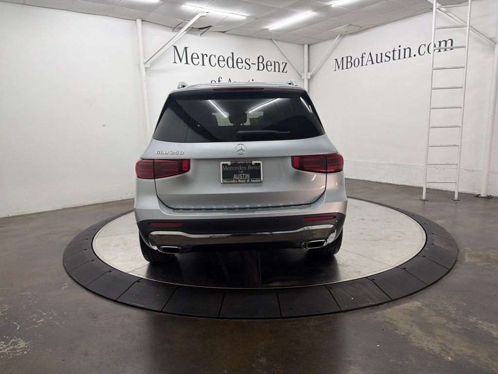 Used 2026 Cirrus Silver Metallic Mercedes-Benz GLB 250 image 6