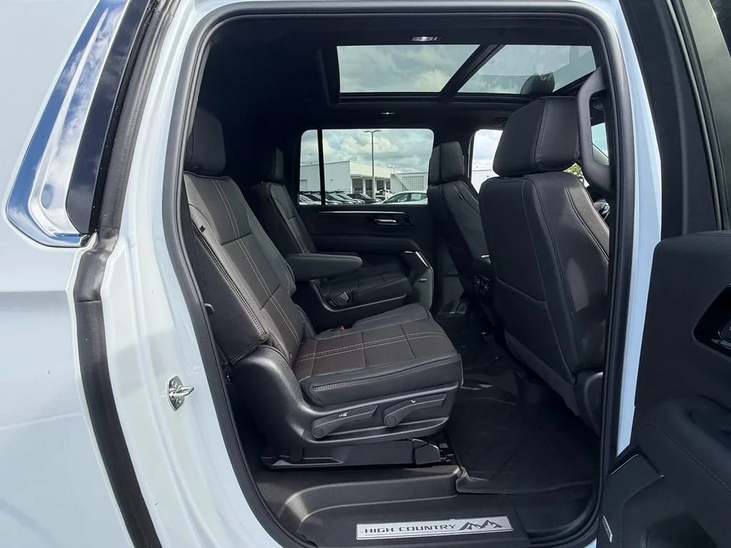 New 2026 Polar White Tricoat Chevrolet High Country image 15
