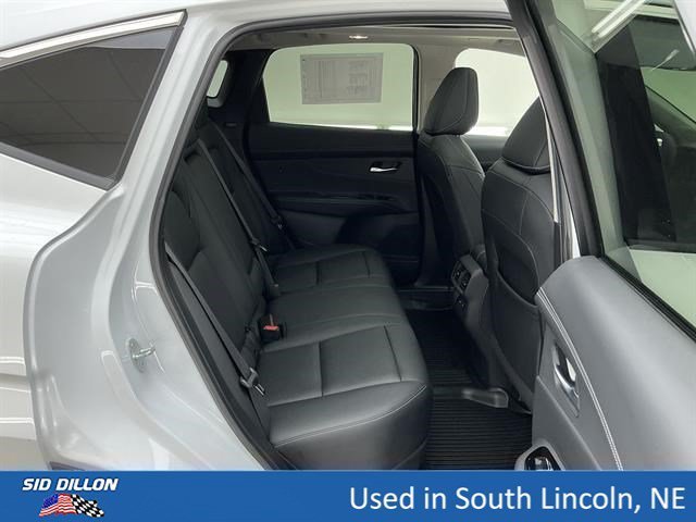 Used 2025 Everest White Pearl Tricoat Nissan SL image 23