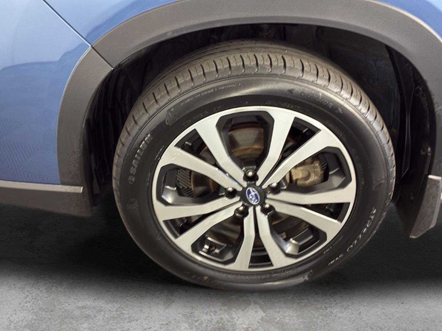 Used 2019 Horizon Blue Pearl Subaru Limited image 15