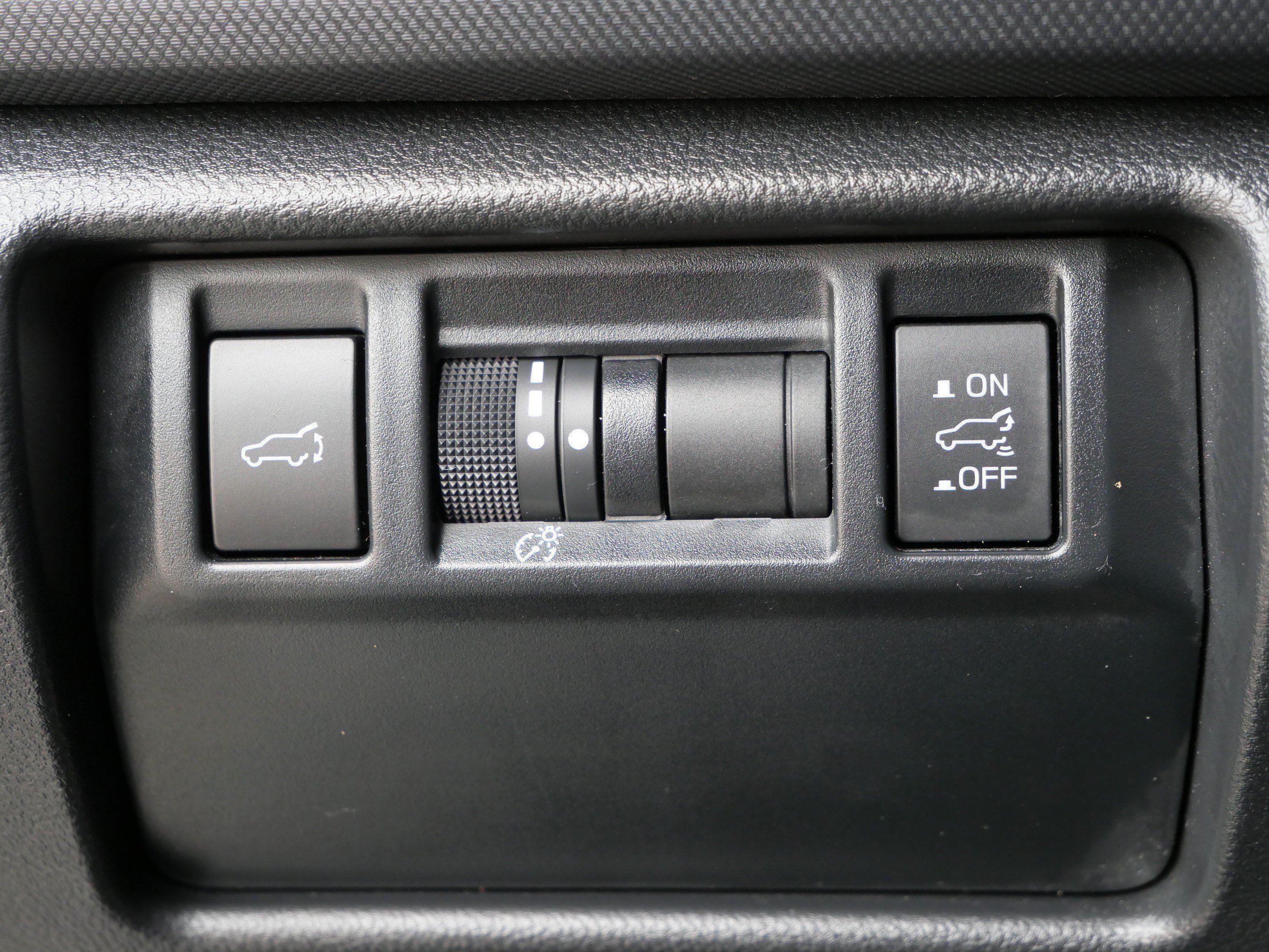Certified Used 2025 Crystal White Pearl Subaru Premium image 26