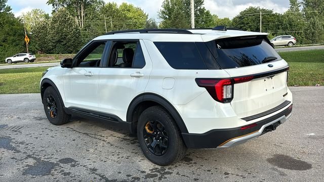 New 2026 Star White Metallic Tri-Coat Ford Tremor image 5