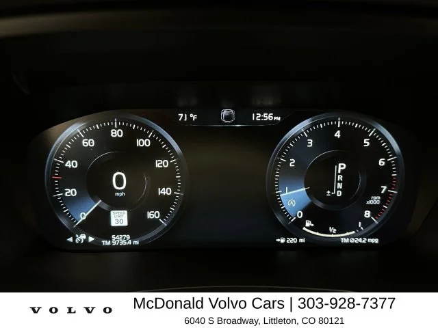 Used 2019 Red Volvo T6 Inscription image 15