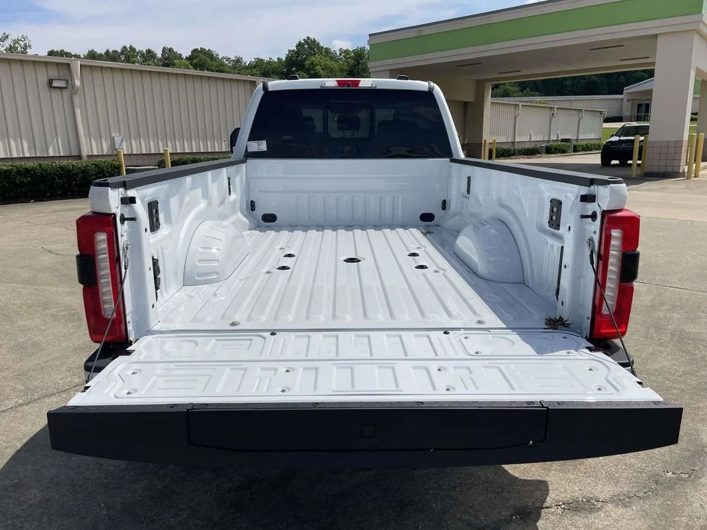 New 2026 Oxford White Ford F-350® Lariat® image 10