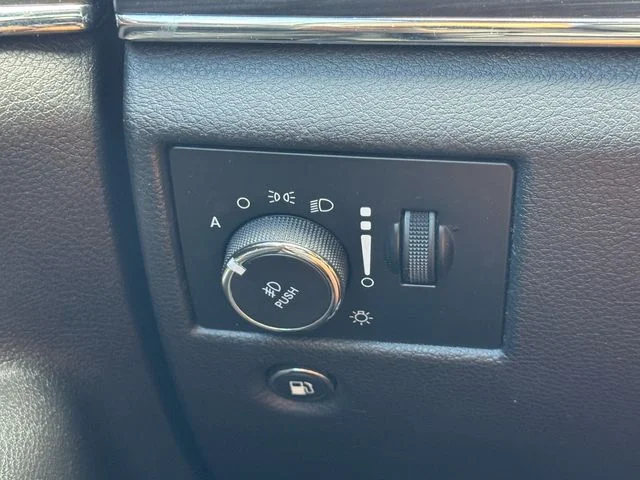 Used 2019 White Jeep Limited image 27