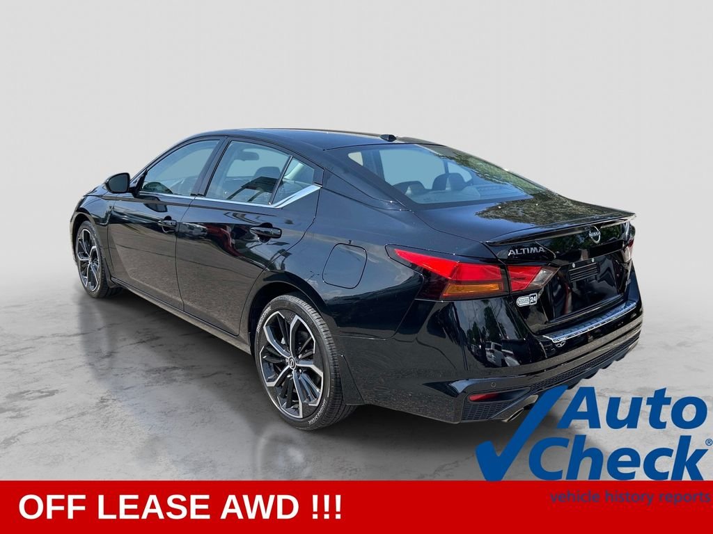 Used 2023 Black Nissan 2.5 SR image 5