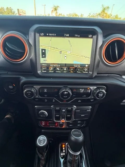 Used 2021 Green Jeep Mojave image 5