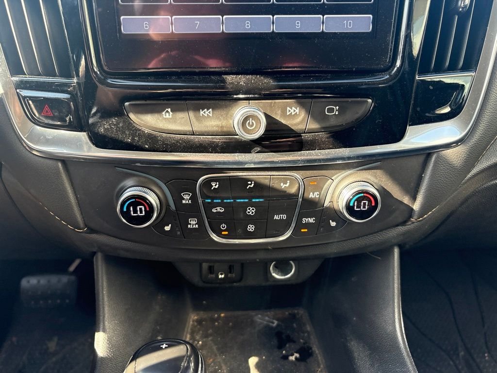 Used 2018 Satin Steel Metallic Chevrolet 3LT image 23