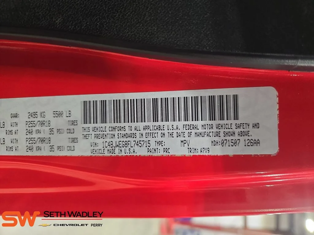 Used 2015 Red Jeep Sahara image 34