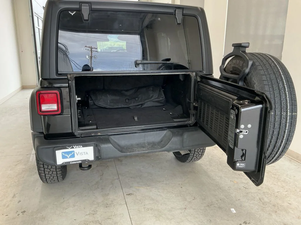 Used 2025 Black Clearcoat Jeep Sport S image 18