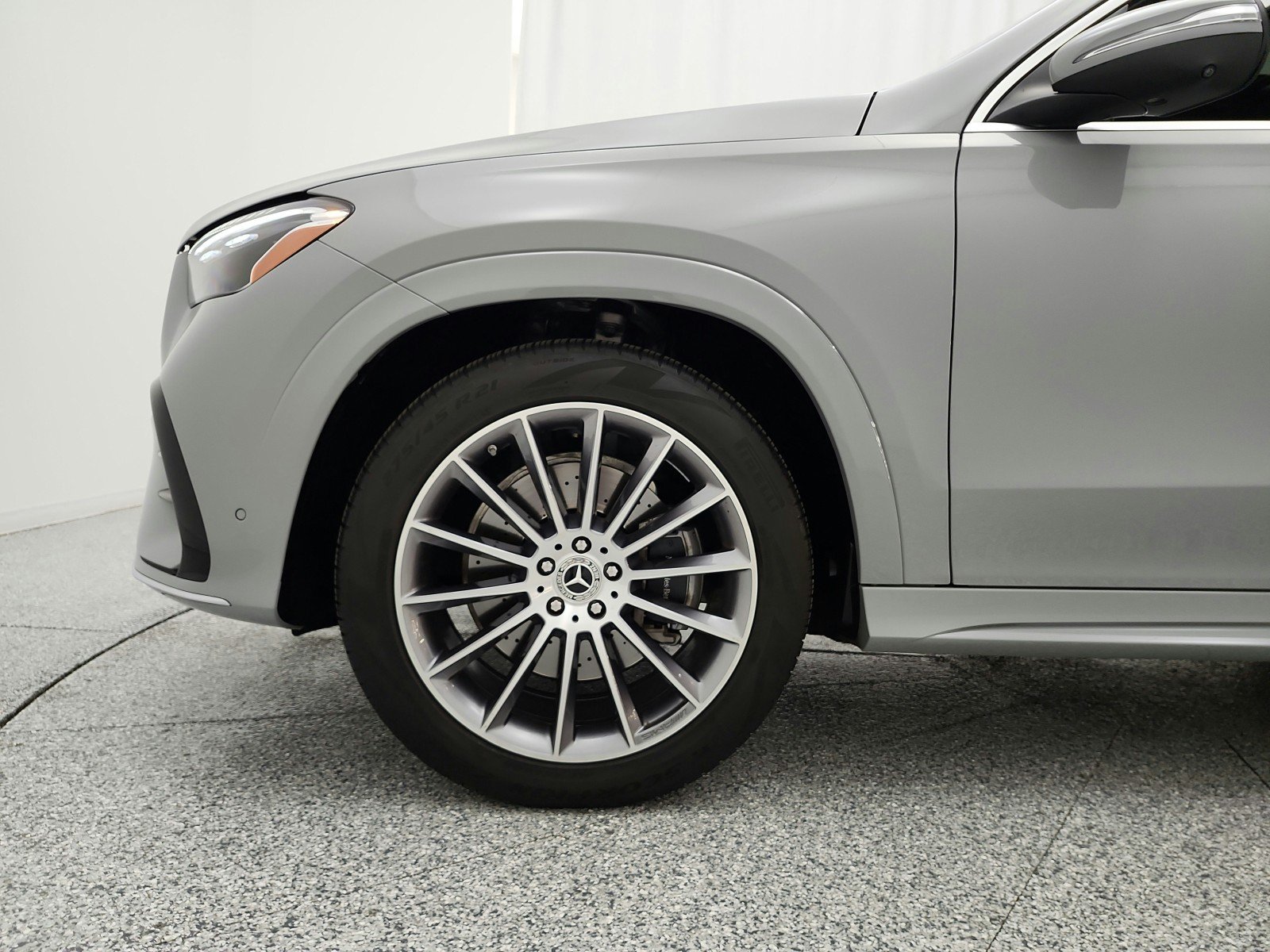 Used 2025 MANUFAKTUR Alpine Grey Mercedes-Benz GLE 450 4MATIC® SUV image 18