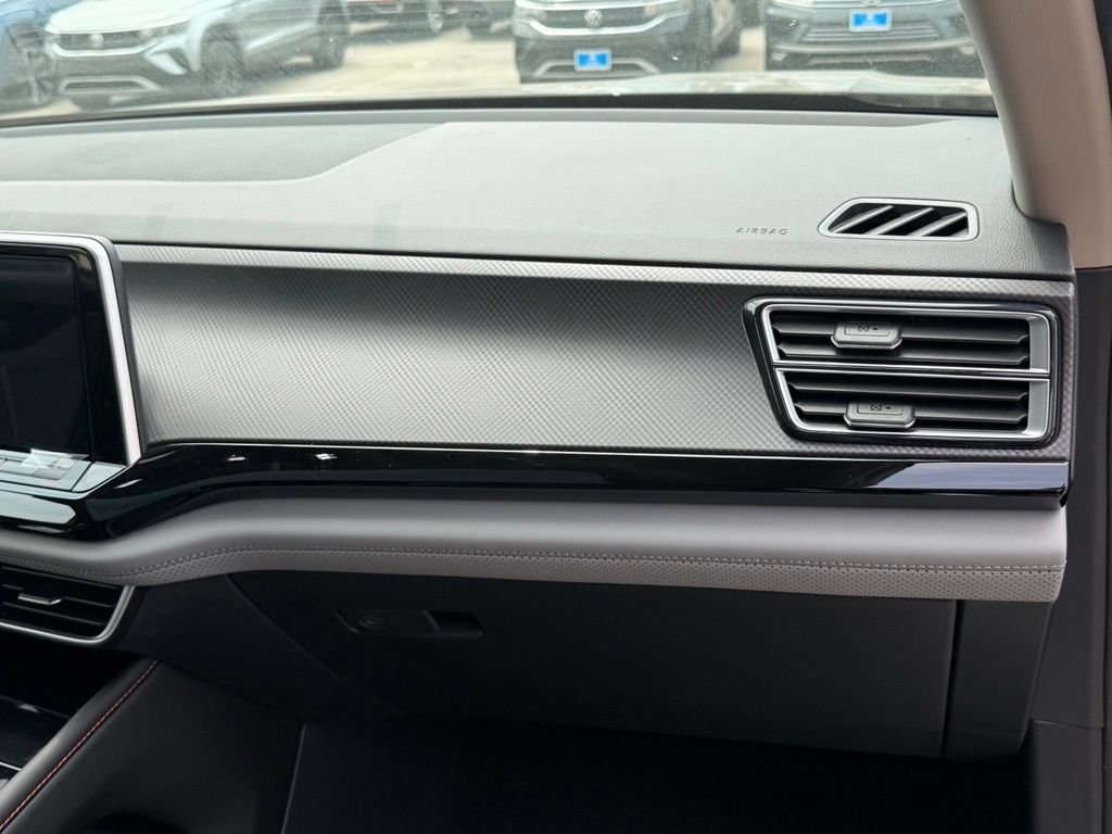 New 2026 Deep Black Pearl Volkswagen 2.0T Peak Edition image 17
