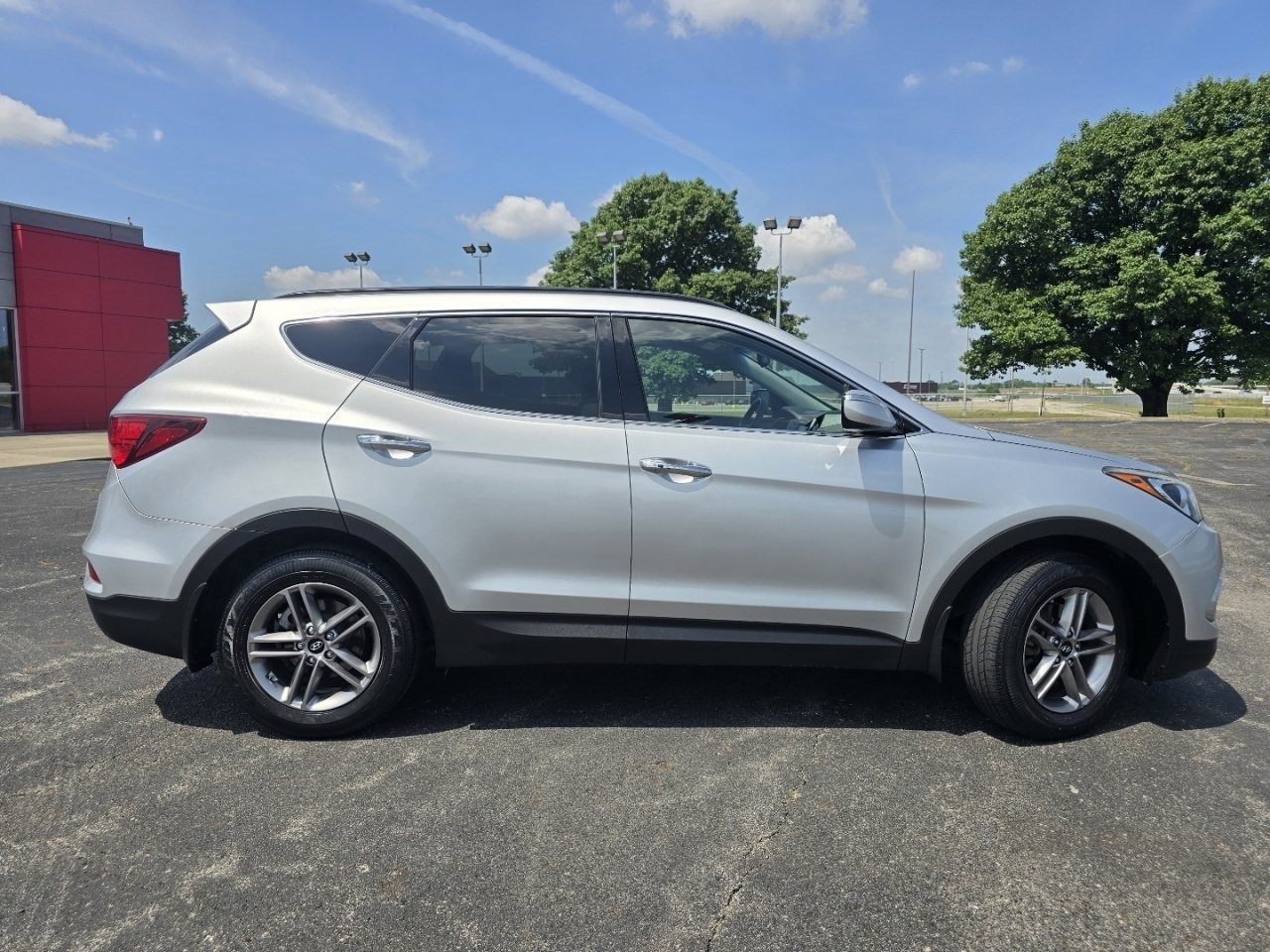 Used 2018 Silver Hyundai  image 17