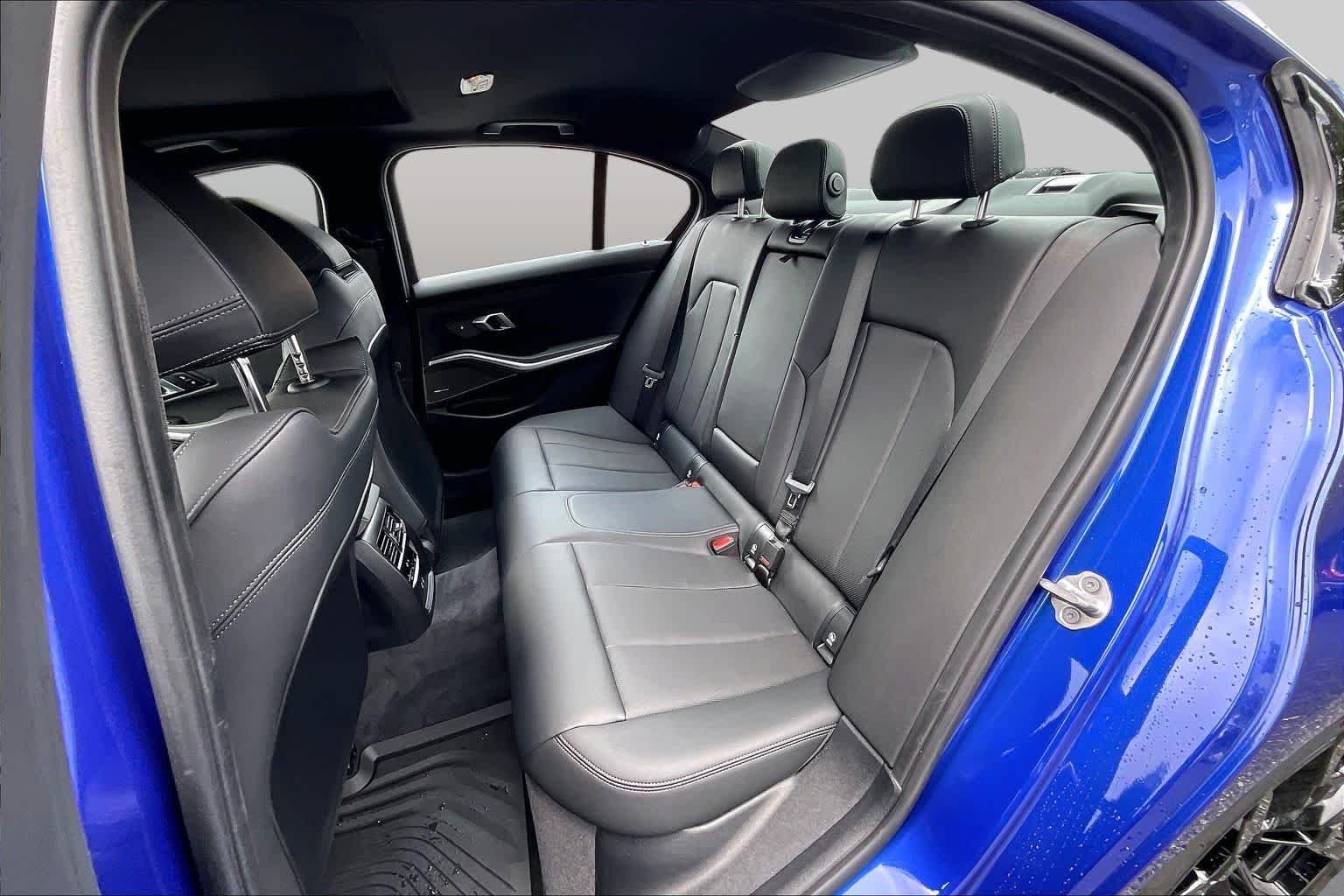 2026 BMW 3 Series 330i - Photo 21