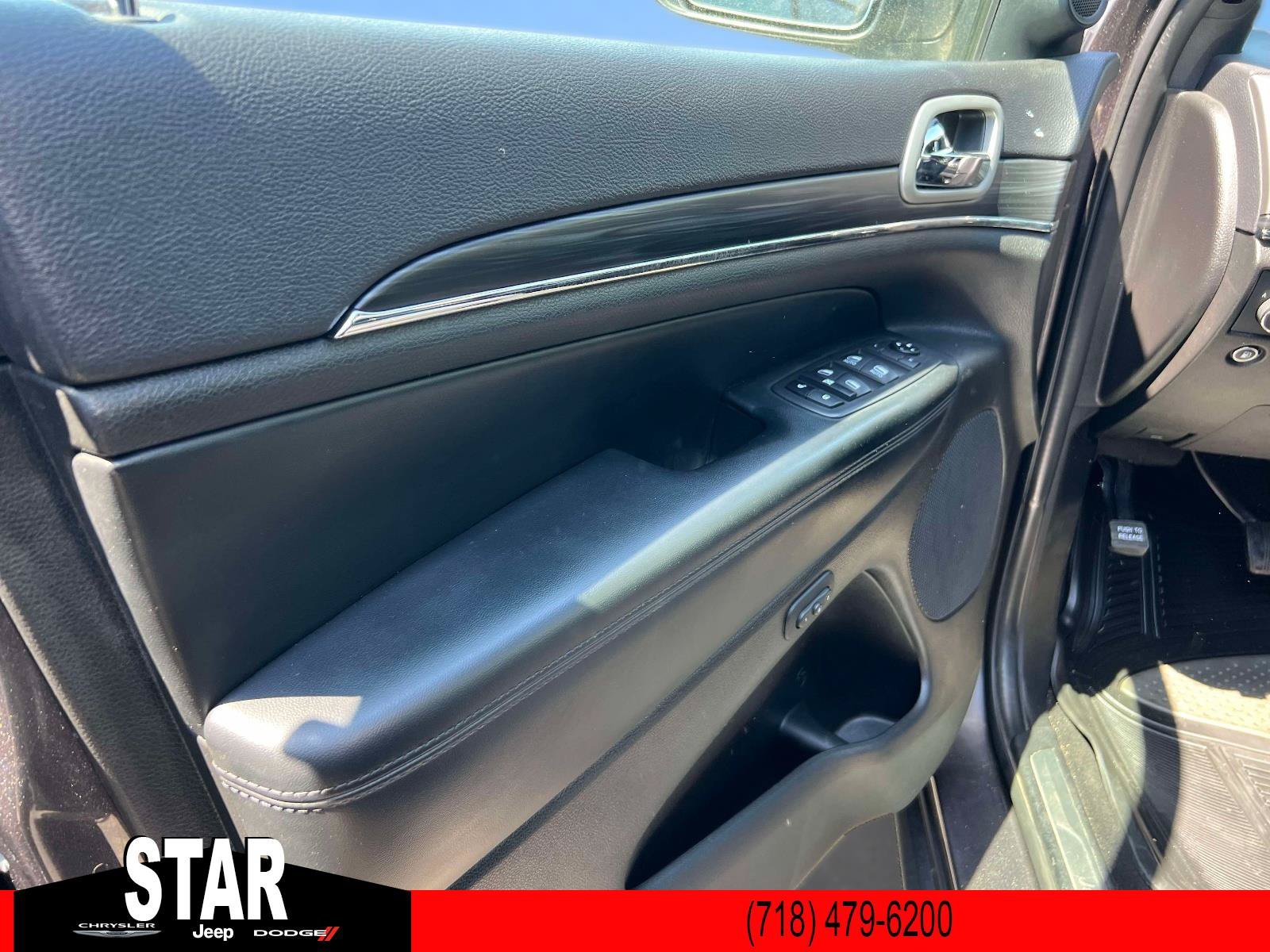 Used 2021 Granite Crystal Metallic Clearcoat Jeep Limited image 18