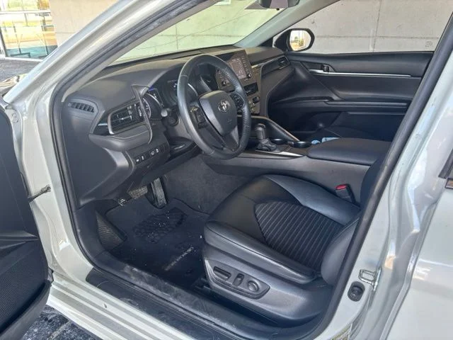 Used 2022 White Toyota SE image 8