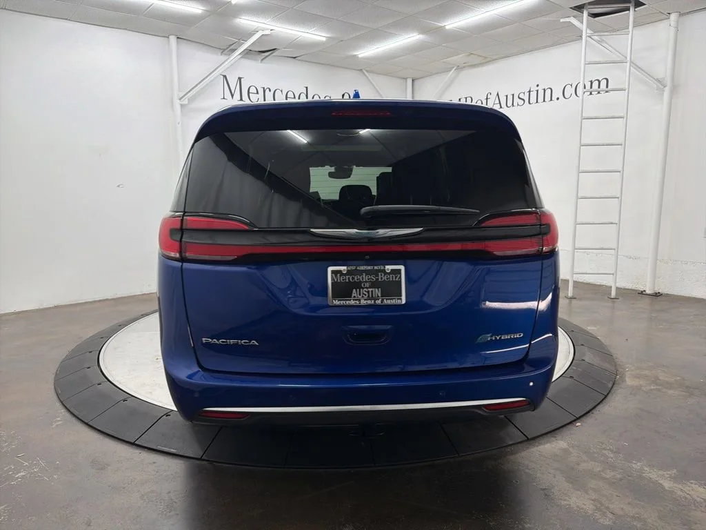 Used 2021 Blue Chrysler Pinnacle image 6