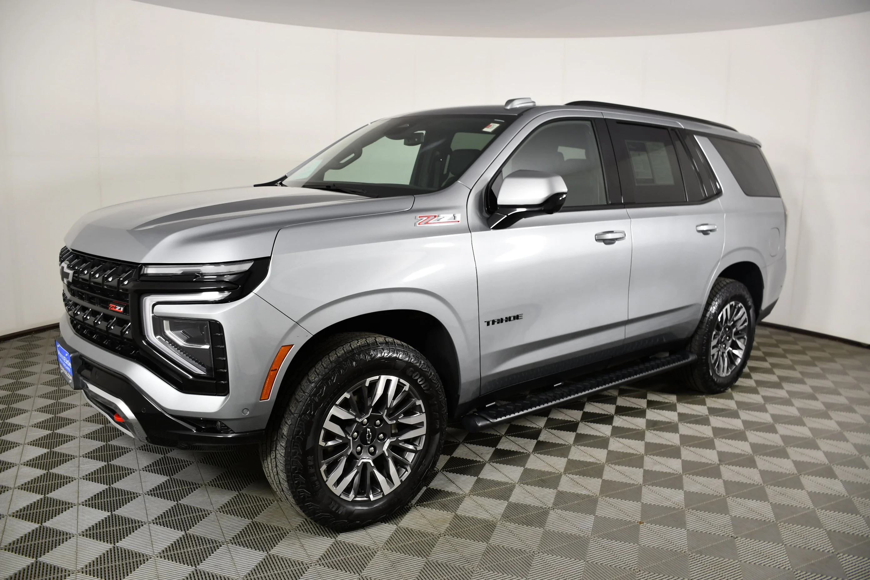 Used 2025 Sterling Gray Metallic Chevrolet Z71 image 10