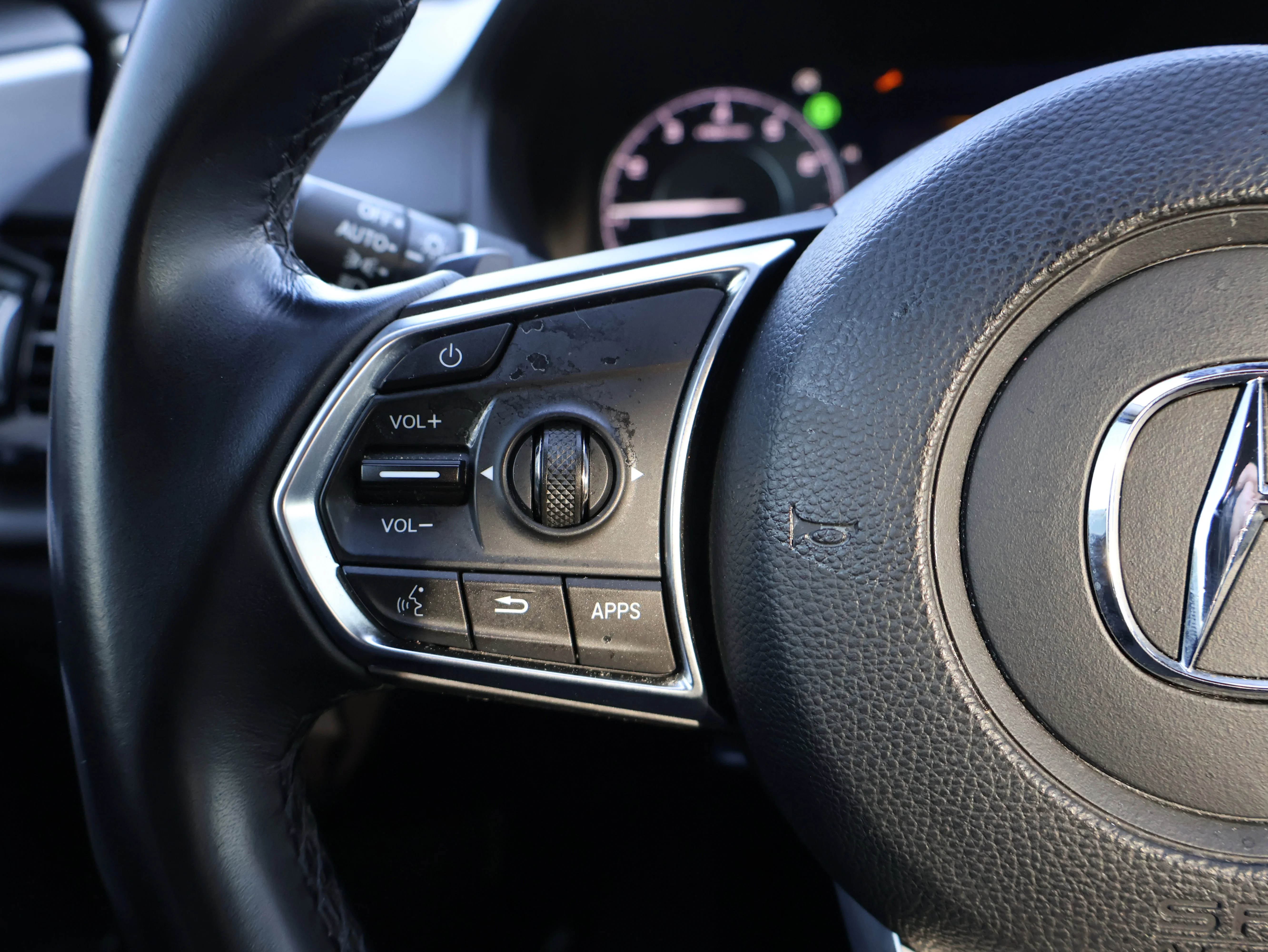 Used 2024 Liquid Carbon Metallic Acura w/Technology Package image 32