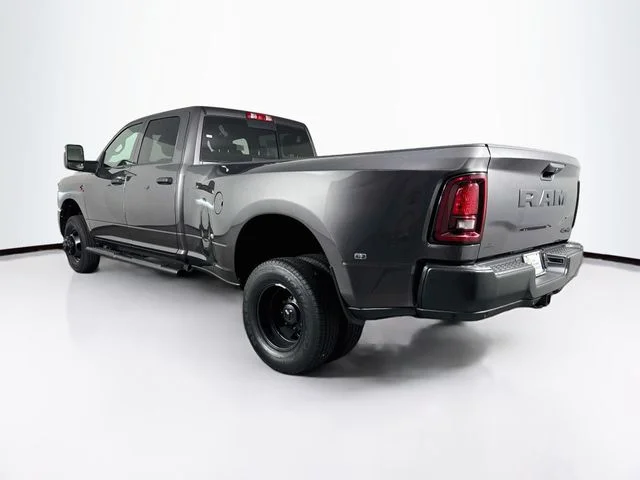 New 2026 Granite Crystal Metallic Clear-Coat Exterior Paint RAM TRADESMAN image 5