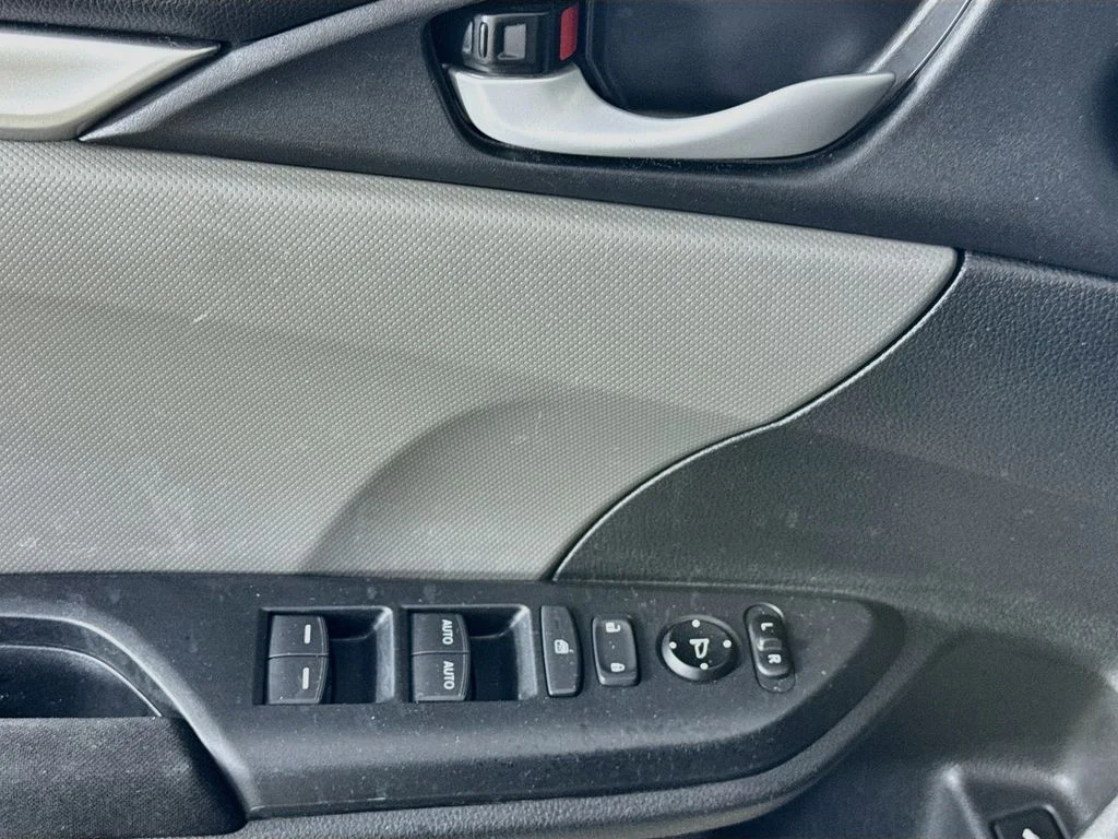 Used 2018 Gray Honda LX image 20