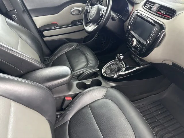 Used 2017 Black Kia Plus image 21