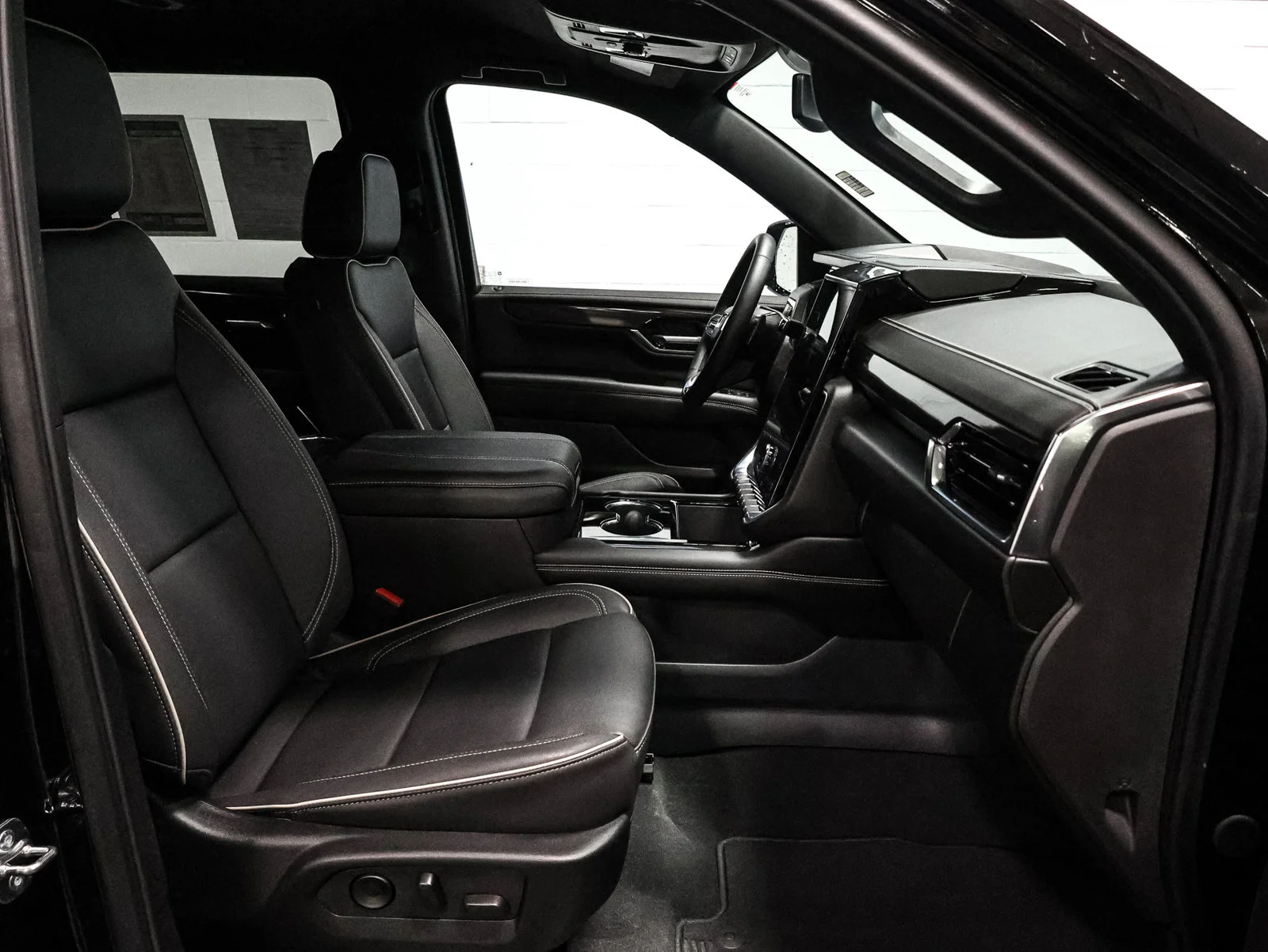 2025 GMC Yukon ELEVATION - Photo 23