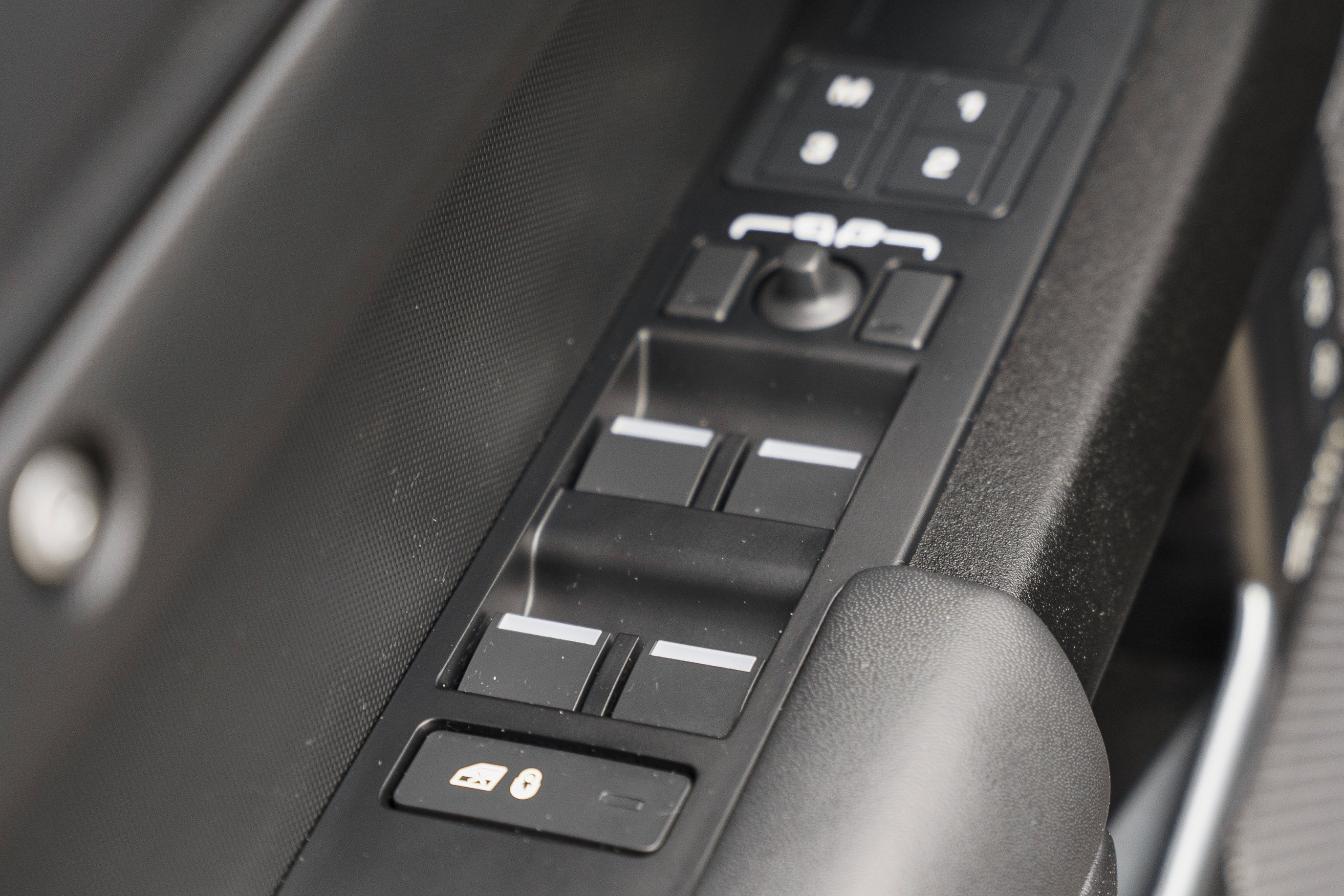 Used 2024 Carpathian Grey Premium Metallic Land Rover Carpathian Edition image 24