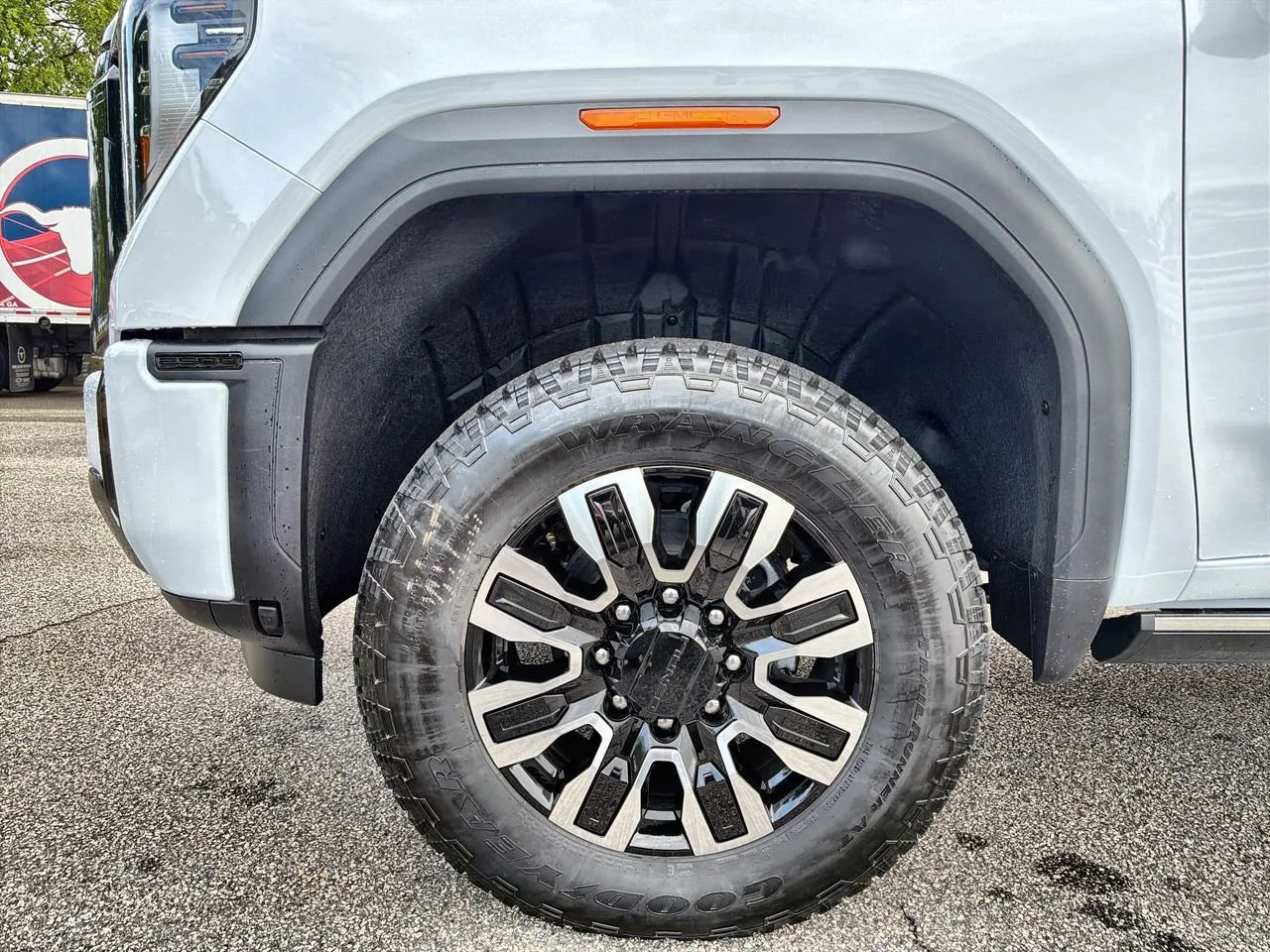 New 2026 Glacier White Tricoat GMC Denali Ultimate image 28