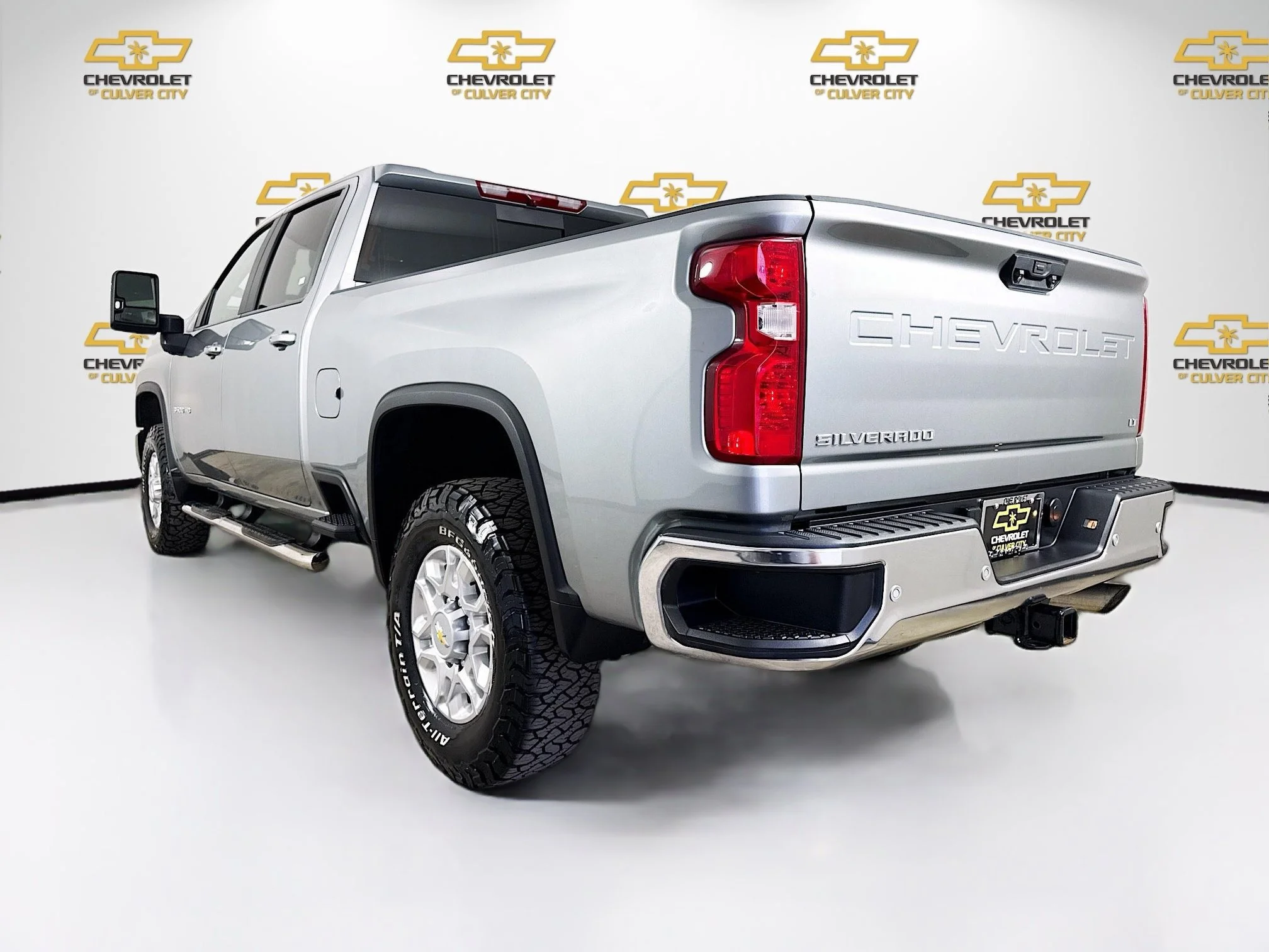 Used 2025 Sterling Gray Metallic Chevrolet LT image 6