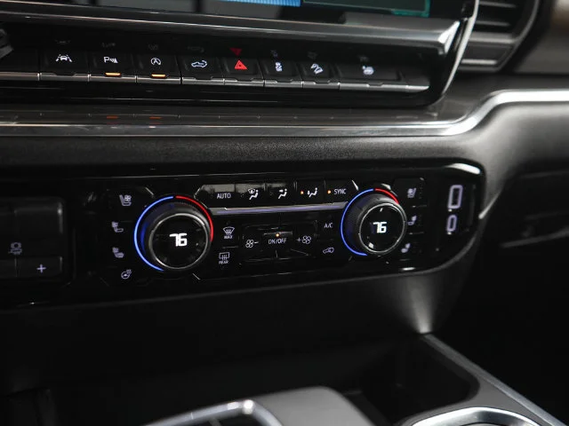 Used 2025 Black Chevrolet High Country image 20