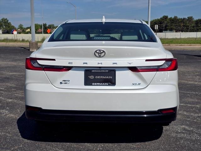 Certified Used 2025 WIND CHILL PEARL Toyota  image 17
