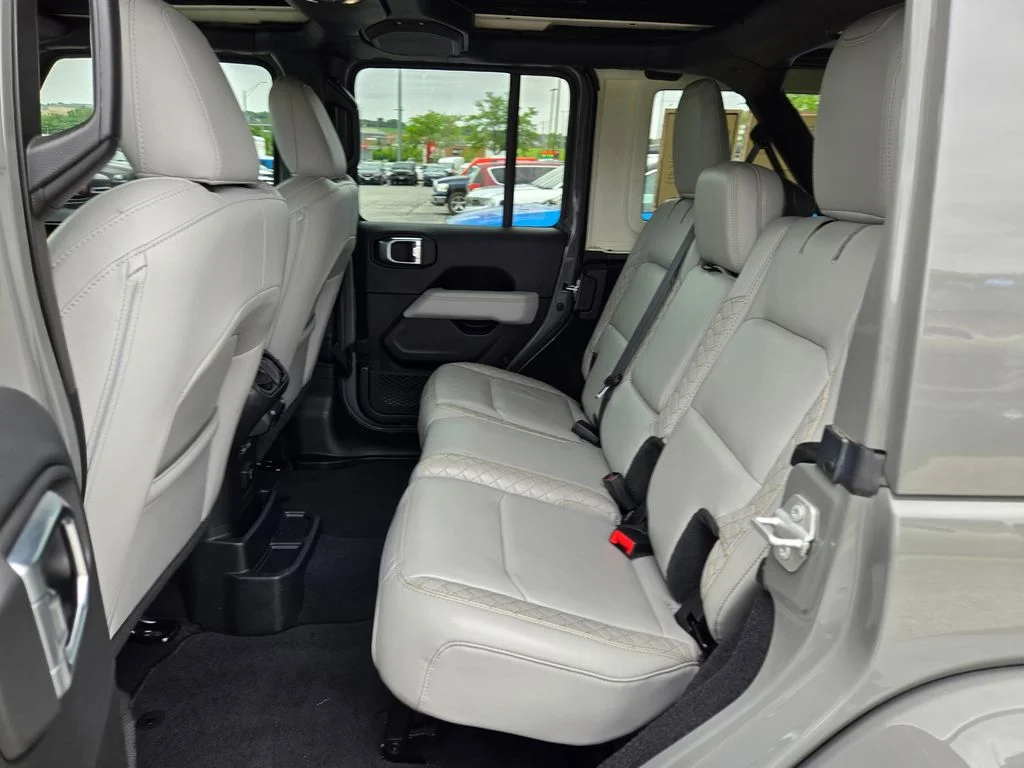 Used 2023 Gray Jeep Sahara image 30
