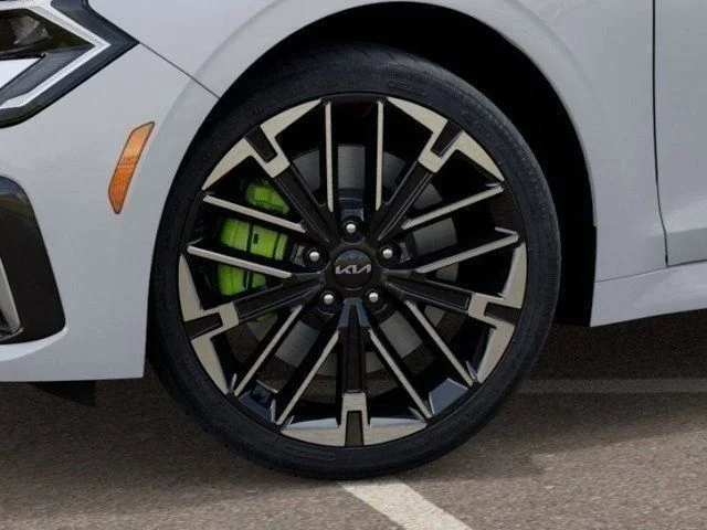 2026 Kia K5 GT - Photo 9